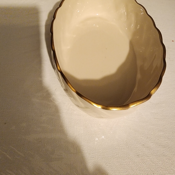 Lenox Bone China Lattice Vintage Serving Bowl - Picture 6 of 7